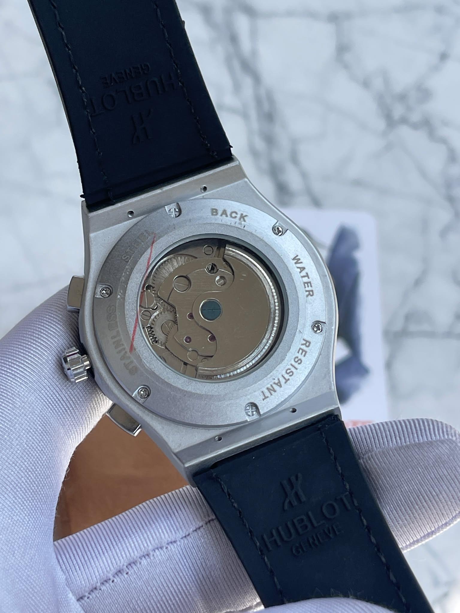 HUBLOT AUTO CALENDER BLACK BELT SILVER BODY BLACK V