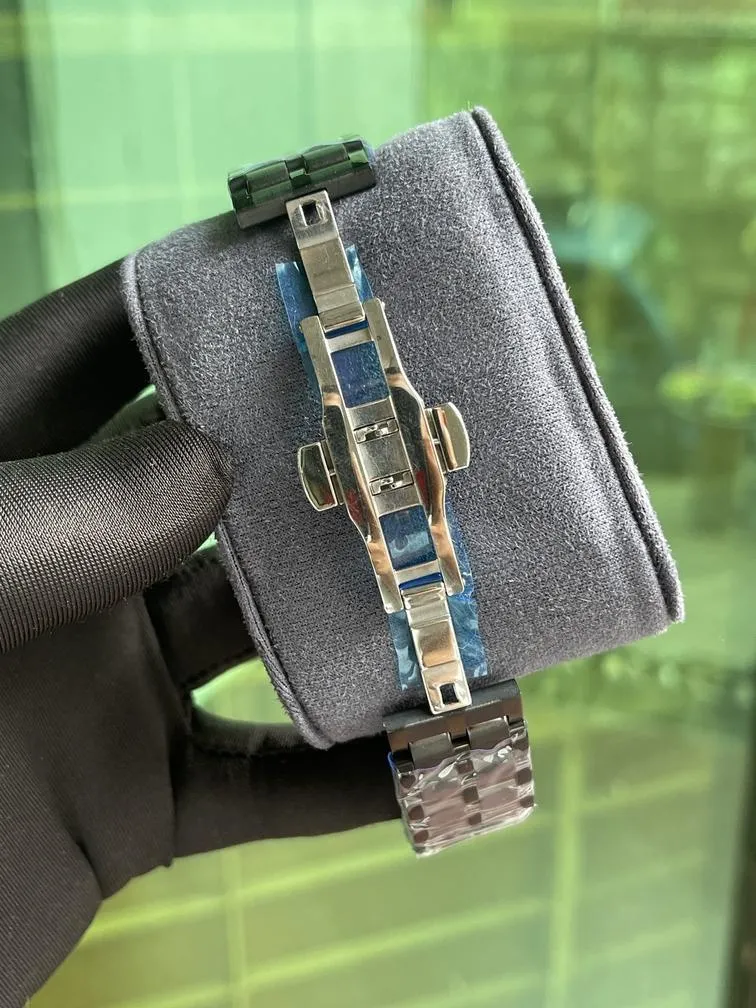 VERSAGE CHRONOGRAPH (AA)